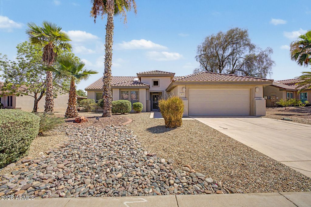 15815 W WILDFLOWER Drive, Surprise, AZ 85374