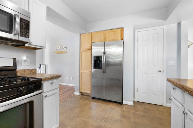 2 Green Way, Minot, ND 58701