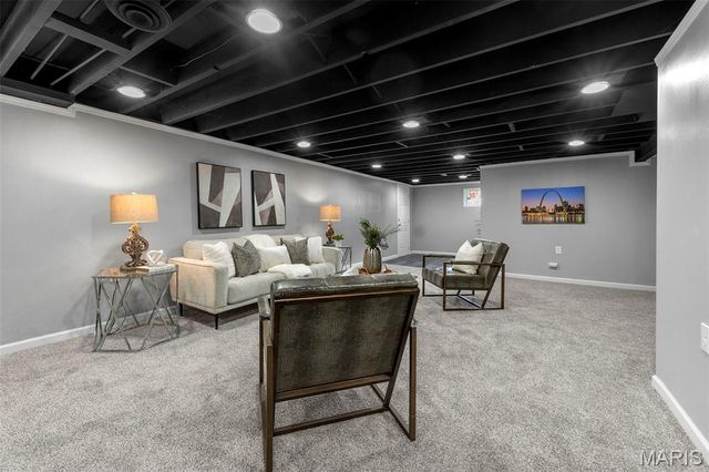 12270 Winterset Drive, Florissant, MO 63033