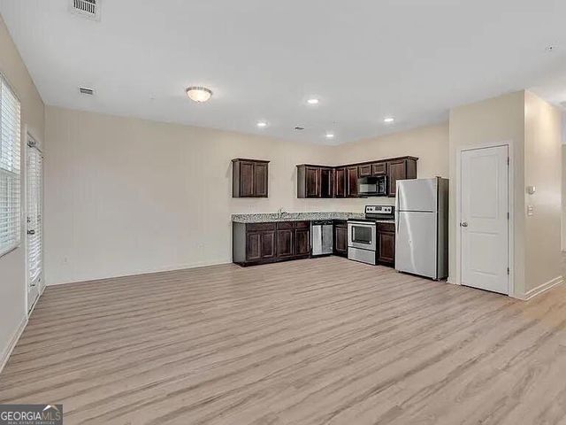 1938 Millstream Hollow, Conyers, GA 30012