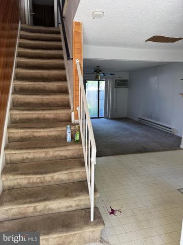 433 LA CASCATA TNHS, Clementon, NJ 08021