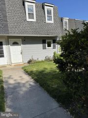 433 LA CASCATA TNHS, Clementon, NJ 08021