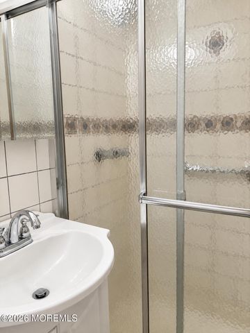 22 Biabou Drive, Toms River, NJ 08757