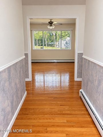 22 Biabou Drive, Toms River, NJ 08757