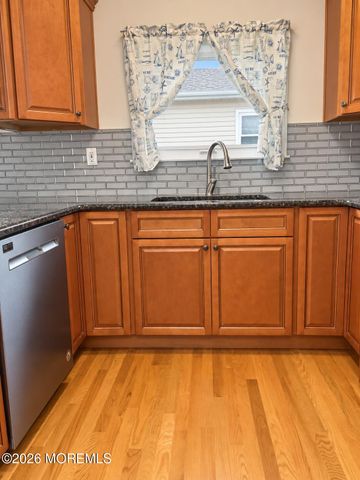 22 Biabou Drive, Toms River, NJ 08757