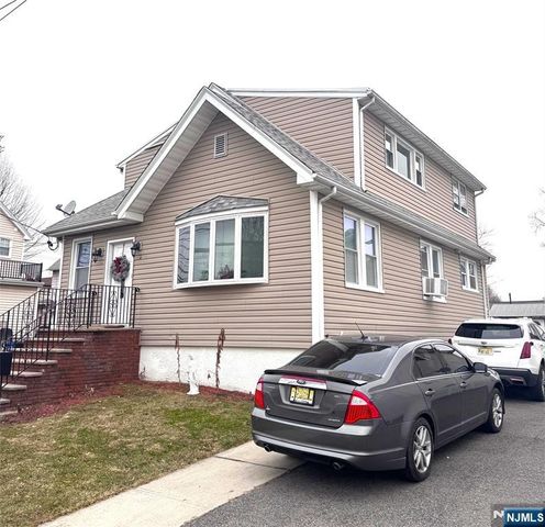 10 Anderson Avenue, Moonachie, NJ 07074