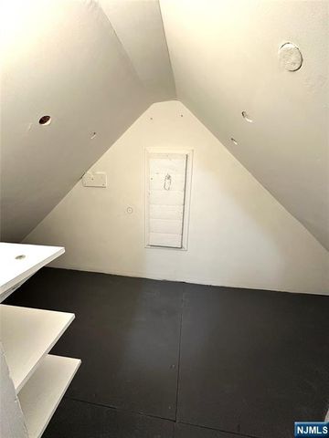 10 Anderson Avenue, Moonachie, NJ 07074