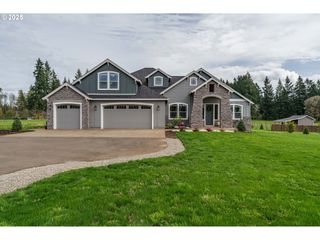 16121 S AMACHER Ln, Oregon City, OR 97045