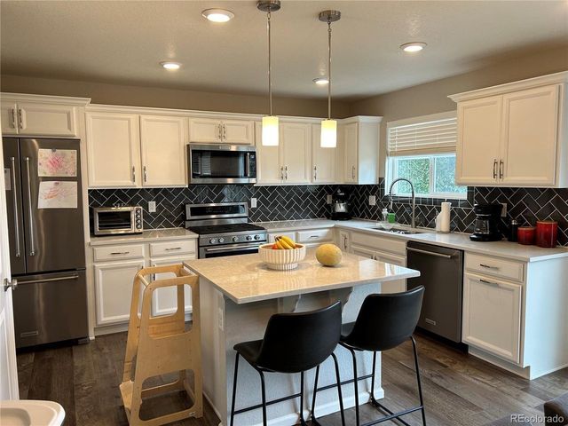 12901 Crane River Dr, Longmont, CO 80504