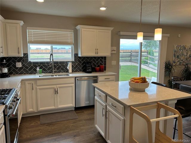 12901 Crane River Dr, Longmont, CO 80504