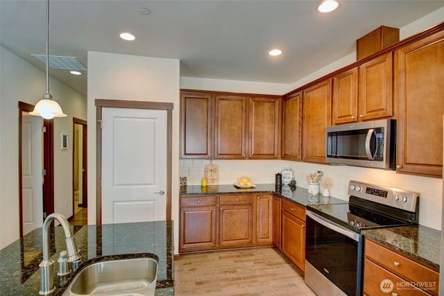 1990 Fraser Avenue, Mount Vernon, WA 98274