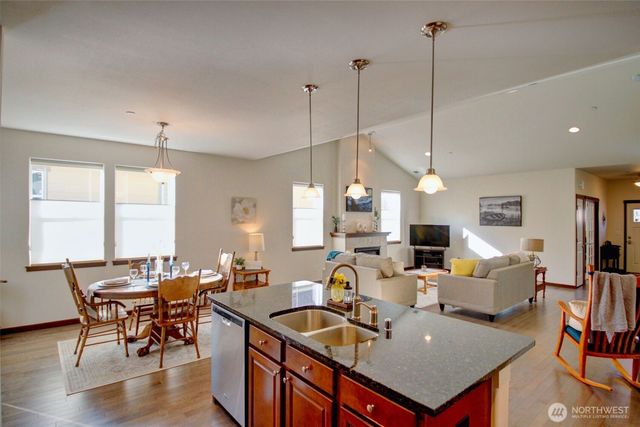 1990 Fraser Avenue, Mount Vernon, WA 98274