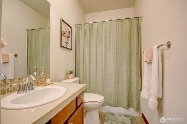 1990 Fraser Avenue, Mount Vernon, WA 98274