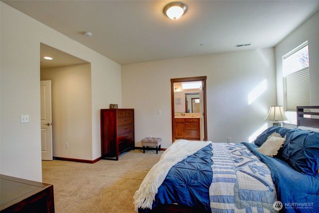 1990 Fraser Avenue, Mount Vernon, WA 98274