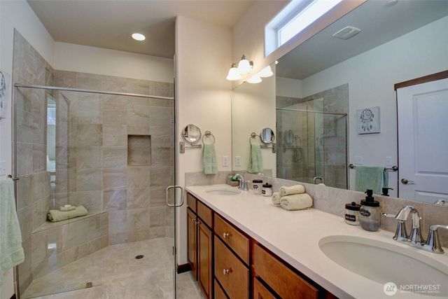 1990 Fraser Avenue, Mount Vernon, WA 98274