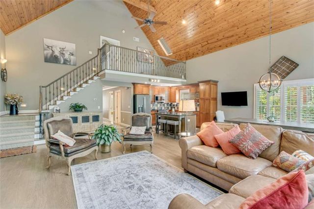 289 Chestatee View Drive, Dawsonville, GA 30534