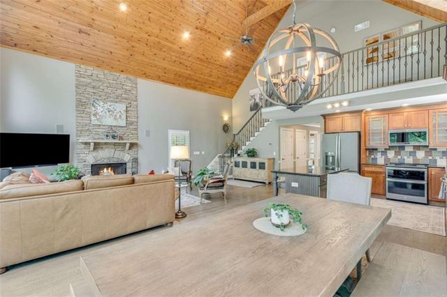 289 Chestatee View Drive, Dawsonville, GA 30534