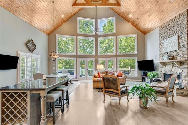 289 Chestatee View Drive, Dawsonville, GA 30534