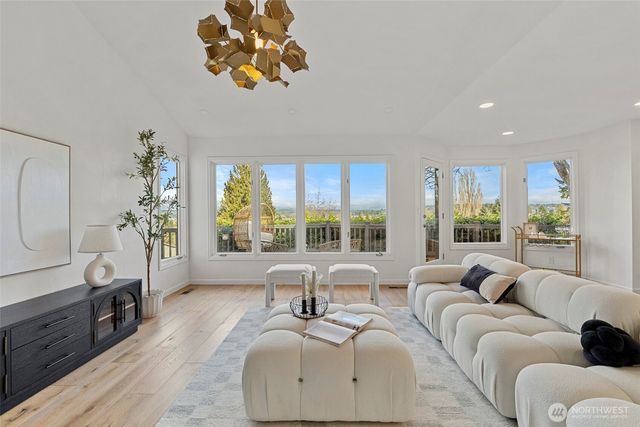 4526 164th Court NE, Redmond, WA 98052