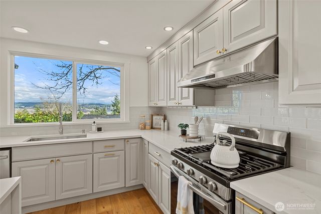 4526 164th Court NE, Redmond, WA 98052