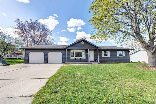 2658 GREENBRIER ROAD, Green Bay, WI 54311