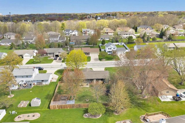 2658 GREENBRIER ROAD, Green Bay, WI 54311