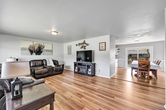 2658 GREENBRIER ROAD, Green Bay, WI 54311