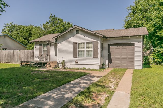 1927 Yale Street, River Oaks, TX 76114