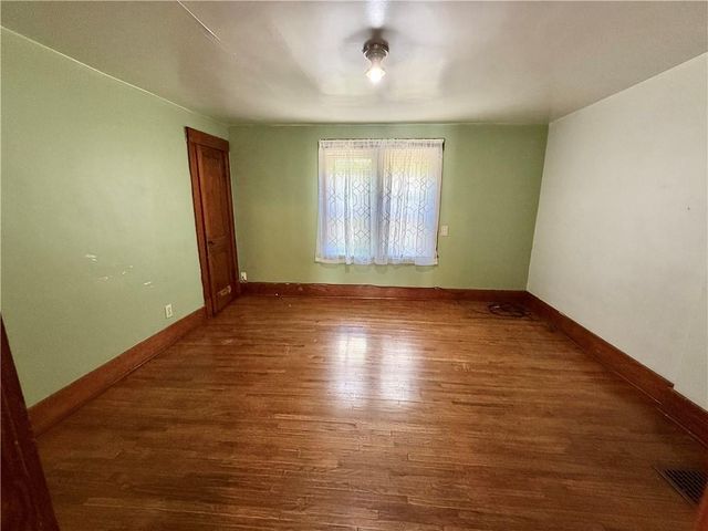 115 W 9th Street, Maryville, MO 64468