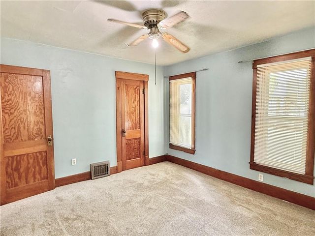 115 W 9th Street, Maryville, MO 64468