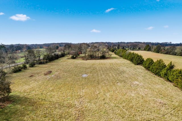 9643 Midland Rd, Bell Buckle, TN 37020