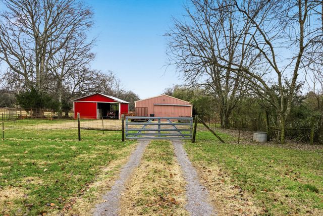 9643 Midland Rd, Bell Buckle, TN 37020