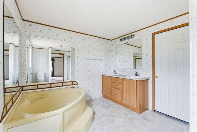 9643 Midland Rd, Bell Buckle, TN 37020