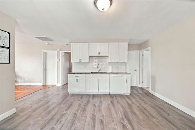 37 Old Oak Avenue, Cranston, RI 02910