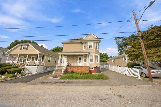 37 Old Oak Avenue, Cranston, RI 02910
