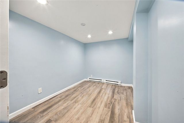 37 Old Oak Avenue, Cranston, RI 02910