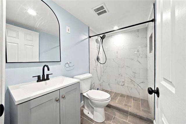 37 Old Oak Avenue, Cranston, RI 02910