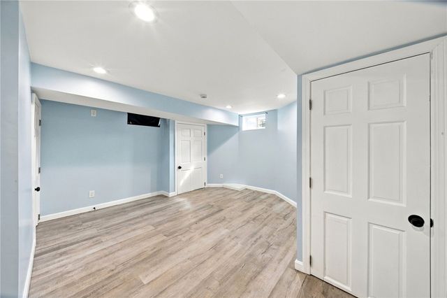 37 Old Oak Avenue, Cranston, RI 02910