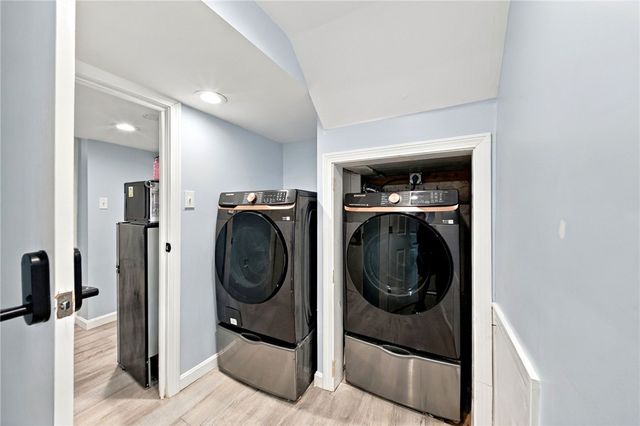 37 Old Oak Avenue, Cranston, RI 02910