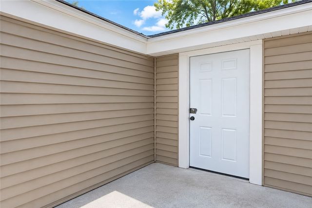 37 Old Oak Avenue, Cranston, RI 02910