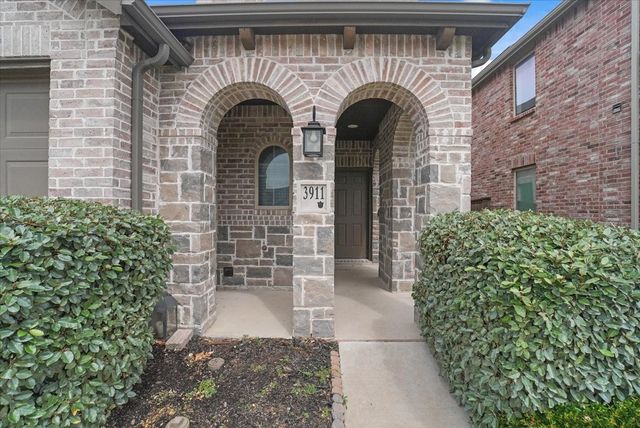 3911 Rochelle Lane, Forney, TX 75126