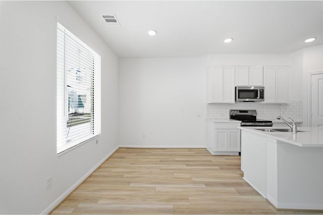 500 Municipal DR 302, Leander, TX 78641