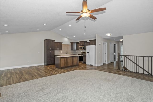 5413 NE Briarwood Drive, Ankeny, IA 50021