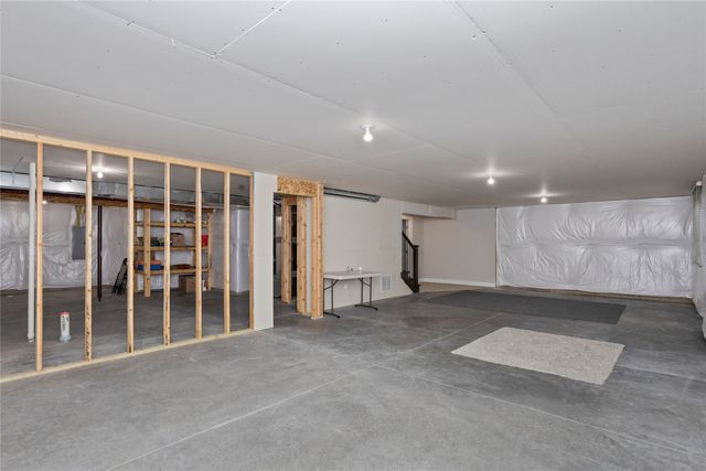 5413 NE Briarwood Drive, Ankeny, IA 50021