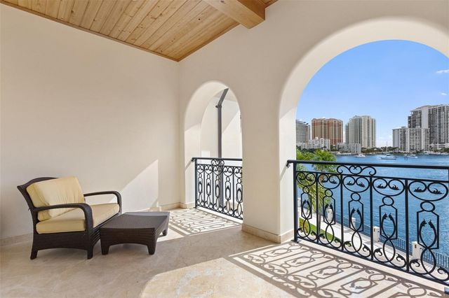 2716 Aqua Vista Boulevard, Fort Lauderdale, FL 33301