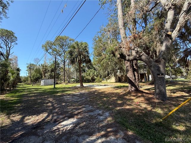 35 64th Street, Yankeetown, FL 34498