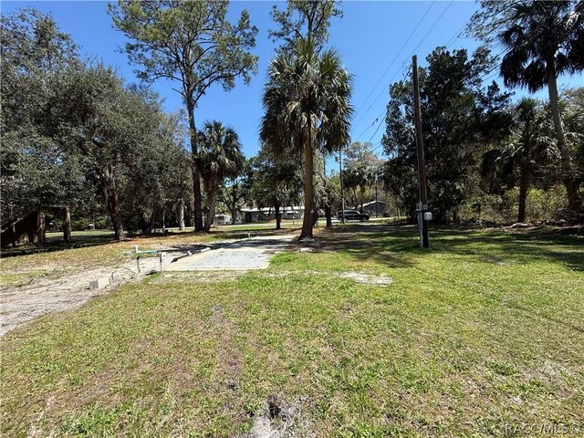 35 64th Street, Yankeetown, FL 34498