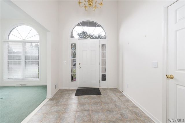 5543 Hemdale Dr Drive, Clarence, NY 14221