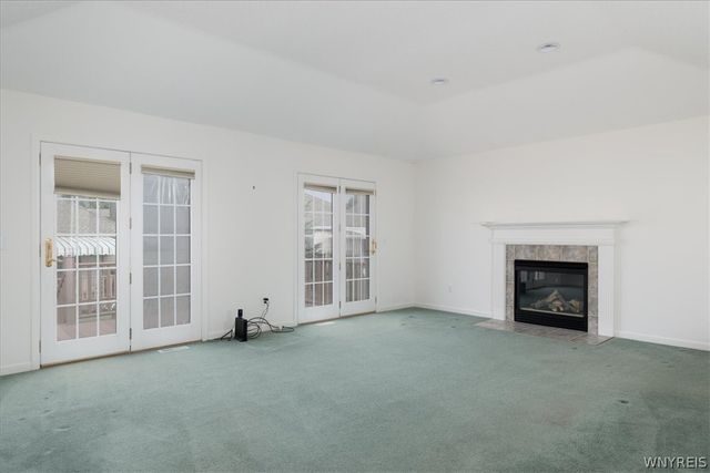 5543 Hemdale Dr Drive, Clarence, NY 14221