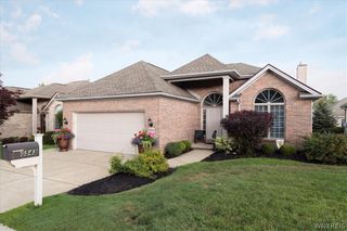 5543 Hemdale Dr Drive, Clarence, NY 14221